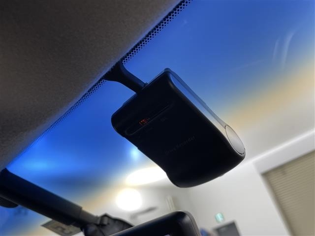 Nissan ELGRAND 2016 7044667-17