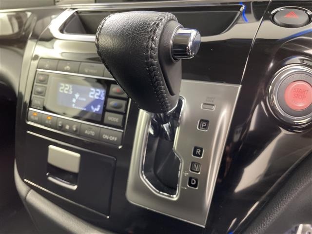 Nissan ELGRAND 2016 7044667-24