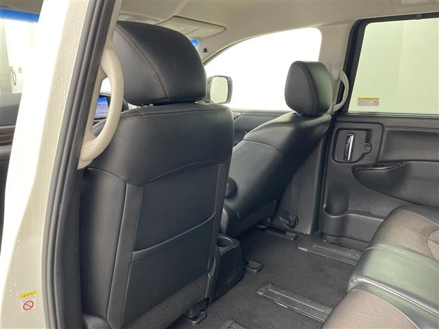 Nissan ELGRAND 2015 7044687-12