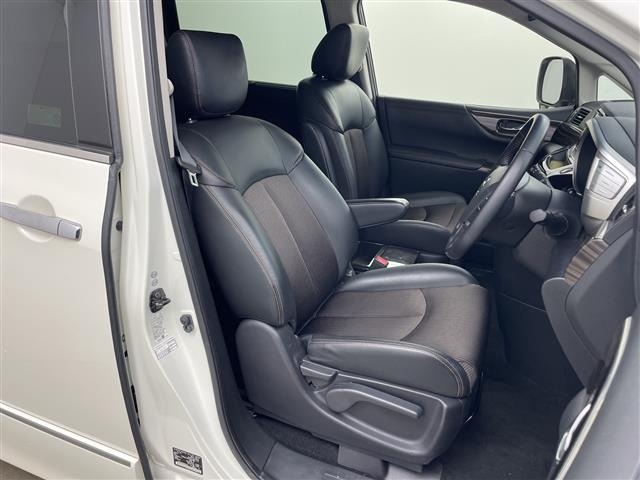 Nissan ELGRAND 2015 7044687-3