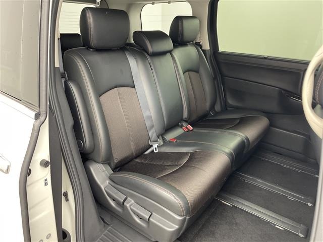Nissan ELGRAND 2015 7044687-7