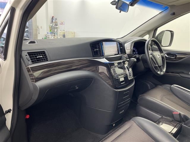 Nissan ELGRAND 2015 7044687-9