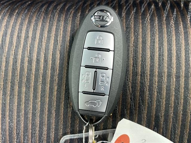 Nissan ELGRAND 2018 7044688-12