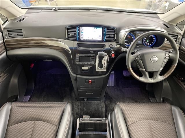Nissan ELGRAND 2018 7044688-14