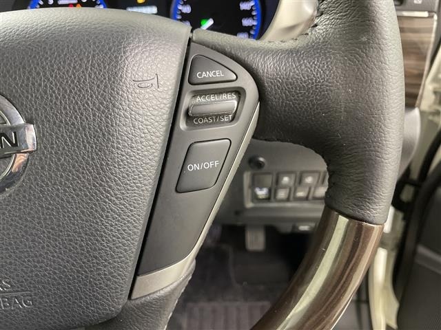 Nissan ELGRAND 2018 7044688-3