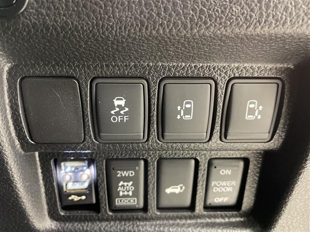Nissan ELGRAND 2018 7044688-7
