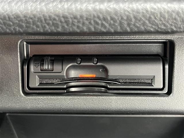 Nissan ELGRAND 2017 7044717-18