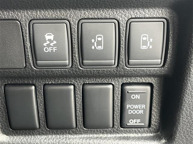 Nissan ELGRAND 2017 7044717-21