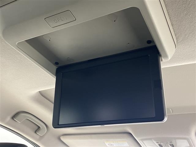 Nissan ELGRAND 2019 7044718-17
