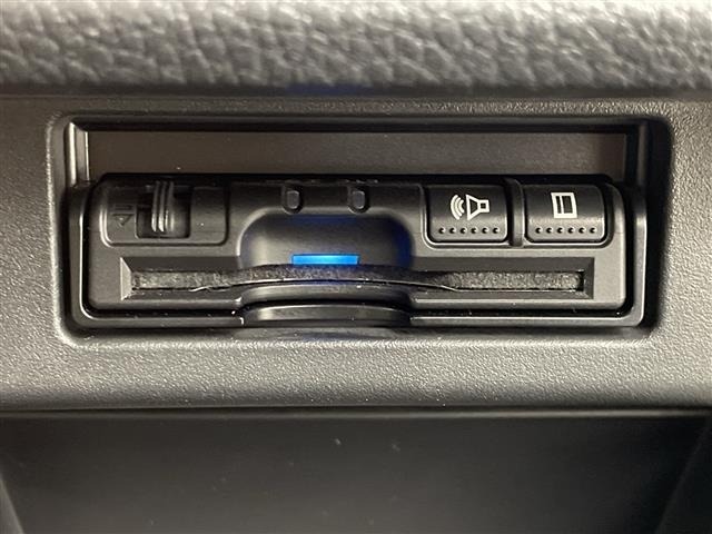 Nissan ELGRAND 2019 7044718-5