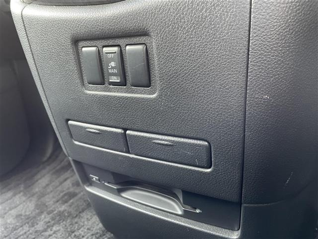 Nissan ELGRAND 2011 7044731-12