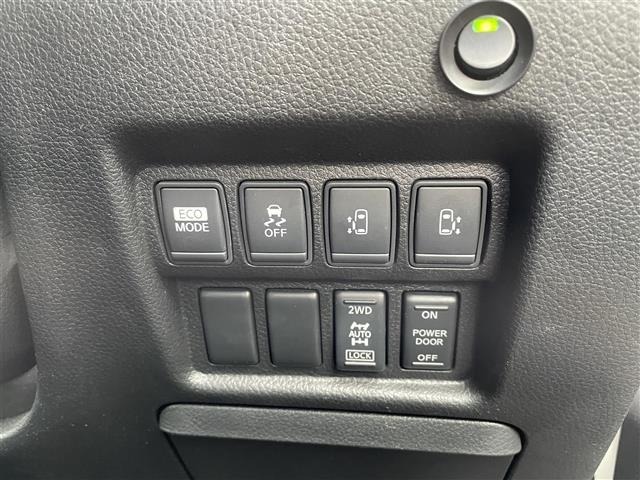 Nissan ELGRAND 2011 7044731-7