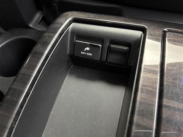 Nissan ELGRAND 2015 7044767-2
