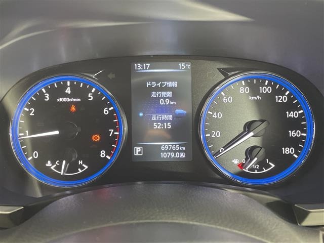 Nissan ELGRAND 2017 7044784-4