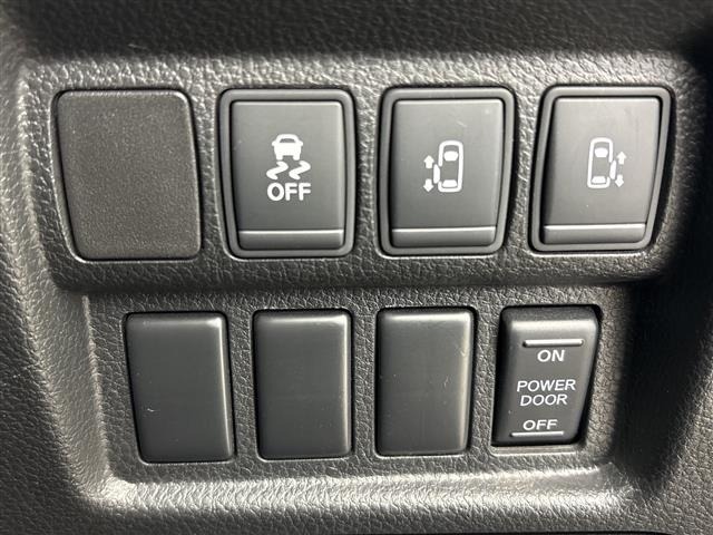 Nissan ELGRAND 2015 7044822-20