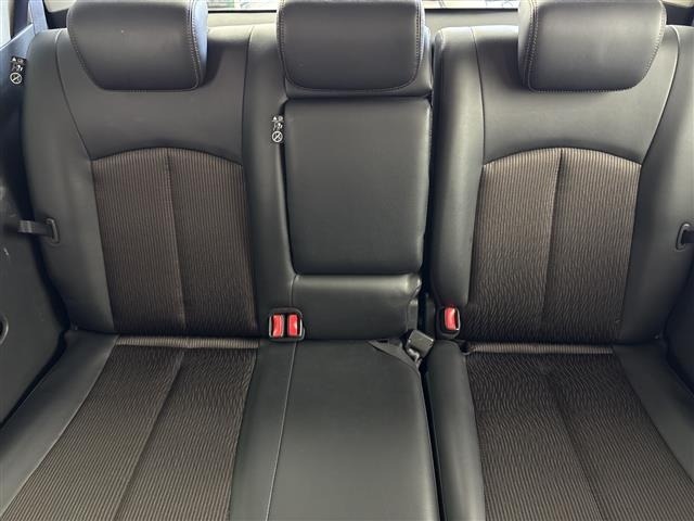 Nissan ELGRAND 2015 7044822-9