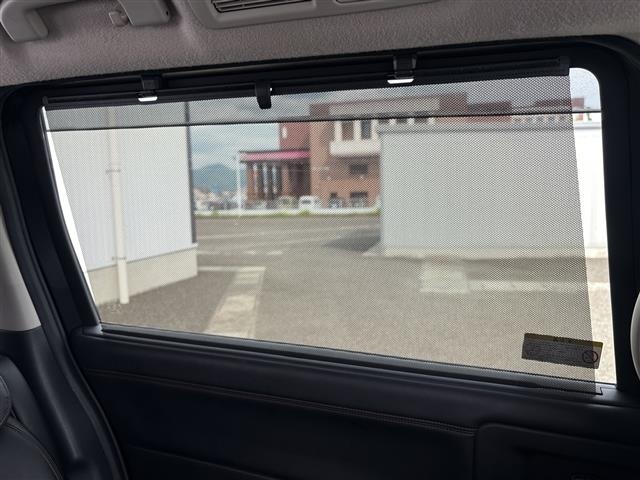 Nissan ELGRAND 2018 7044839-1