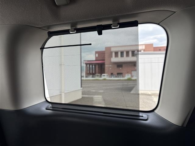 Nissan ELGRAND 2018 7044839-3