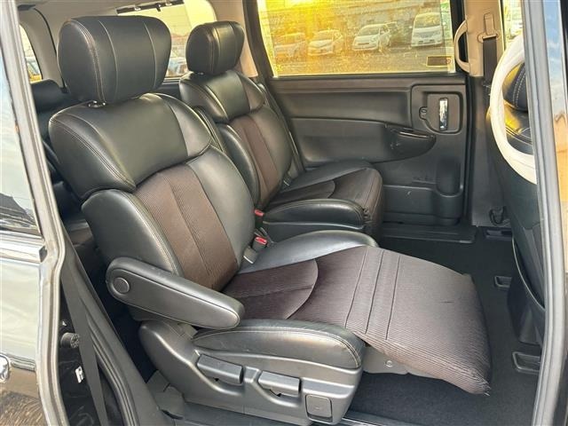 Nissan ELGRAND 2018 7044839-8
