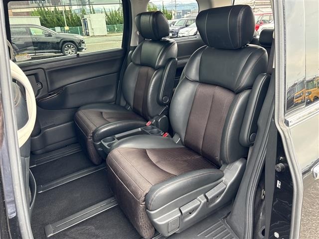 Nissan ELGRAND 2018 7044839-9