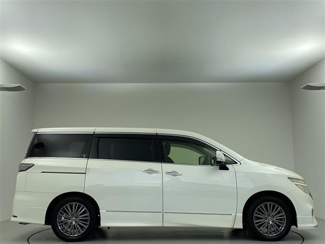 Nissan ELGRAND 2017 7044846-13