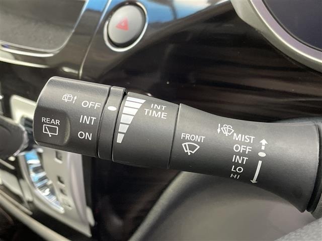 Nissan ELGRAND 2017 7044846-9