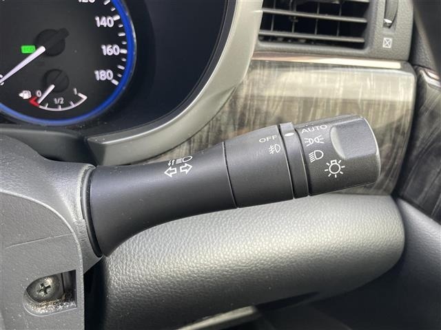 Nissan ELGRAND 2015 7044847-1