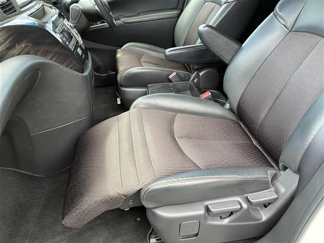 Nissan ELGRAND 2019 7044865-11