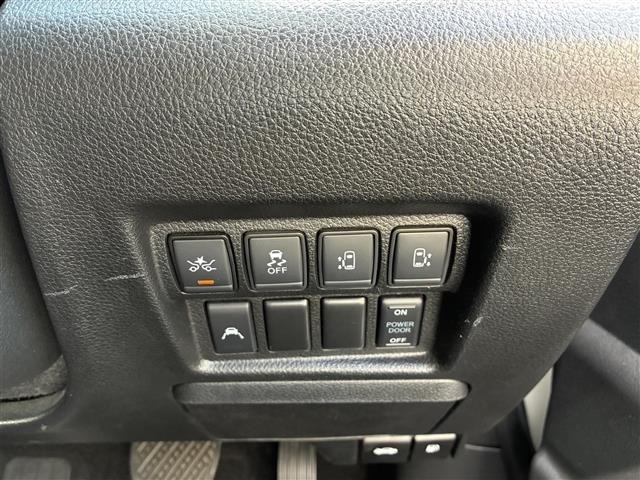 Nissan ELGRAND 2019 7044865-12