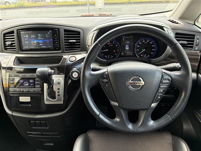 Nissan ELGRAND 2019 7044865-14