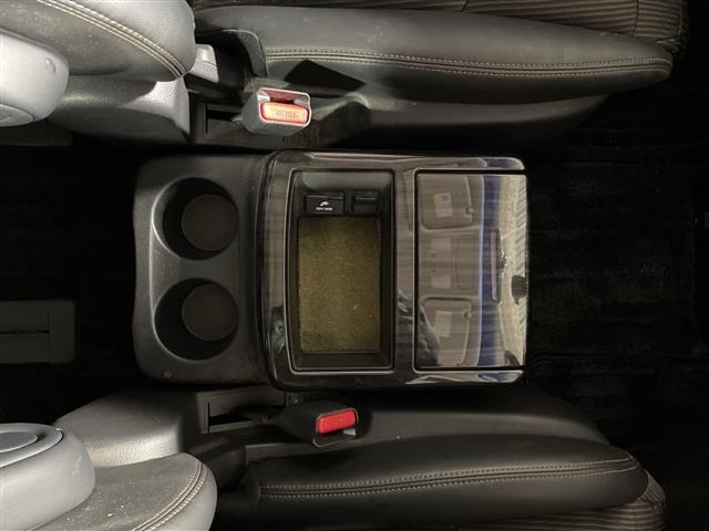 Nissan ELGRAND 2015 7044871-19