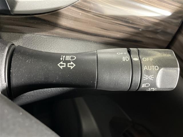 Nissan ELGRAND 2015 7044871-2