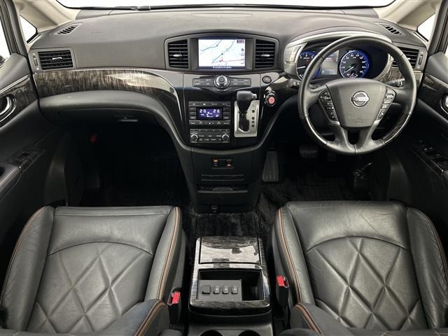 Nissan ELGRAND 2019 7044895-17
