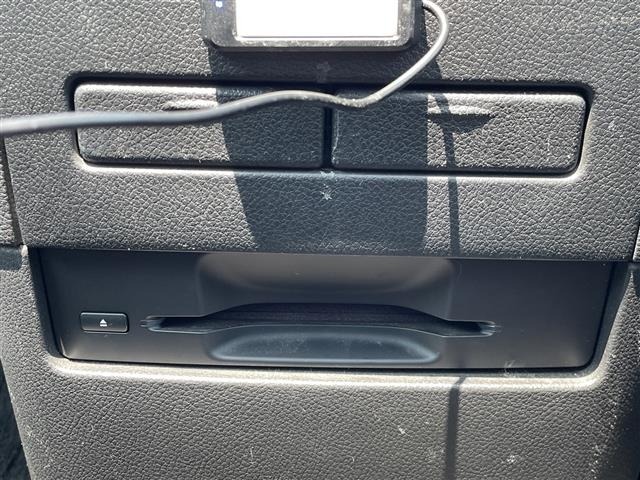Nissan ELGRAND 2016 7044926-5