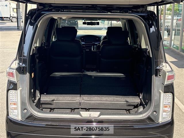 Nissan ELGRAND 2014 7044927-4