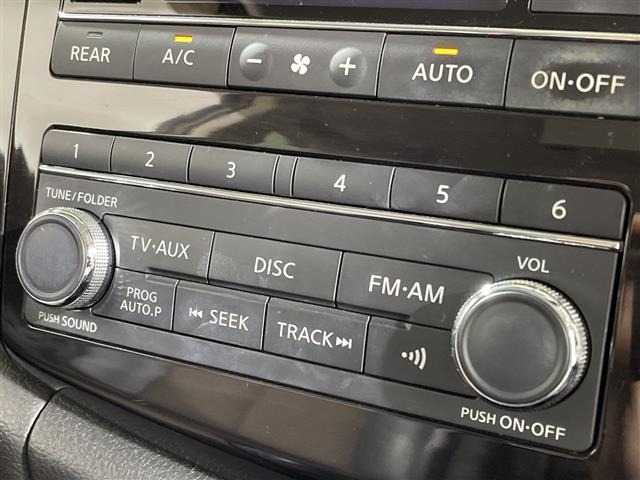 Nissan ELGRAND 2011 7044965-12
