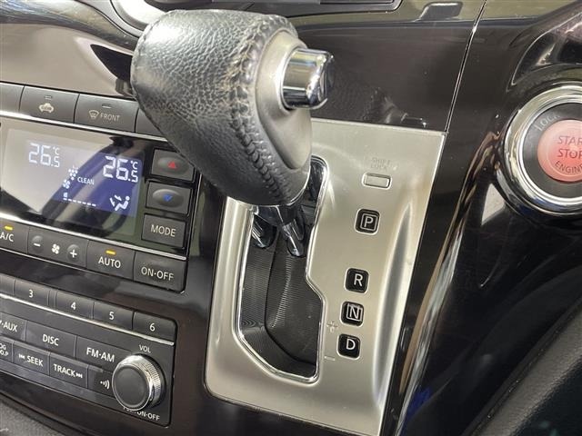 Nissan ELGRAND 2011 7044965-2