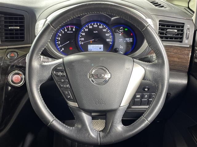 Nissan ELGRAND 2011 7044965-5
