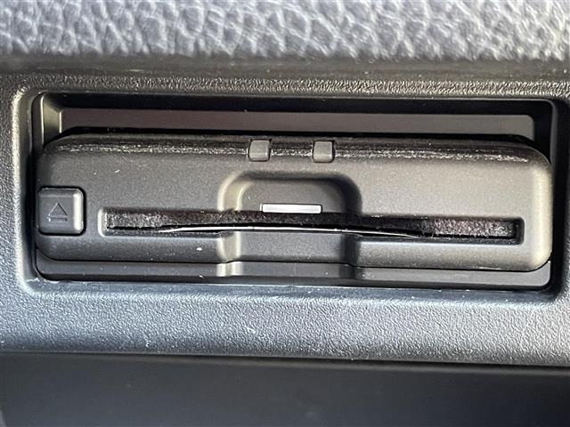 Nissan ELGRAND 2022 7045035-12