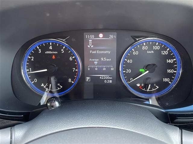 Nissan ELGRAND 2022 7045035-17