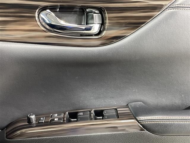 Nissan ELGRAND 2017 7045036-4