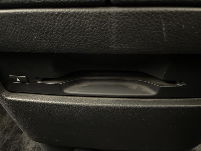 Nissan ELGRAND 2019 7045091-18