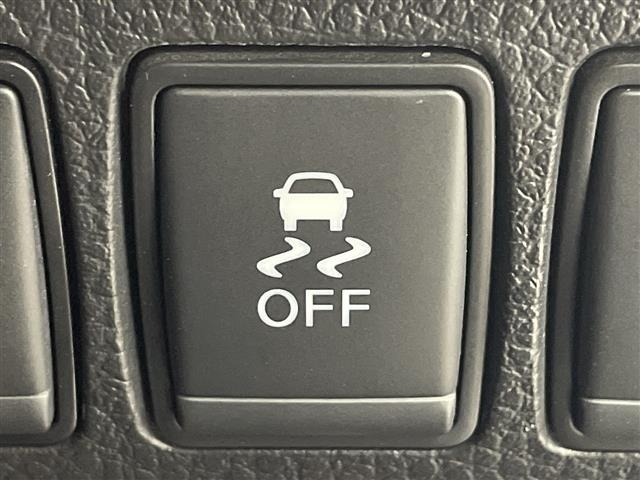Nissan ELGRAND 2019 7045091-3