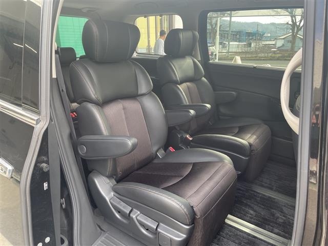 Nissan ELGRAND 2015 7045103-10