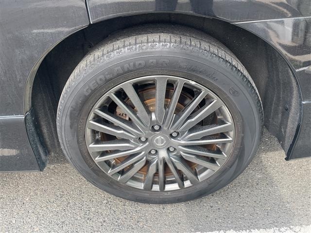 Nissan ELGRAND 2015 7045103-12