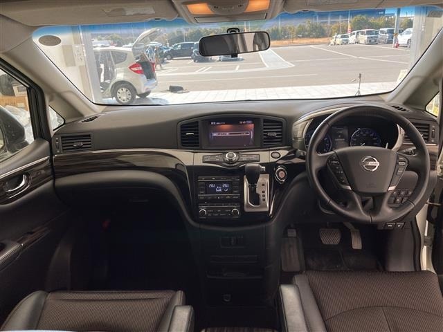 Nissan ELGRAND 2017 7045104-15
