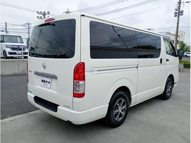Toyota HIACE VAN 2024 7046781-1
