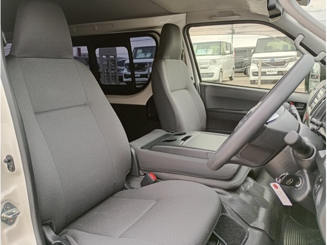 Toyota HIACE VAN 2024 7046781-23