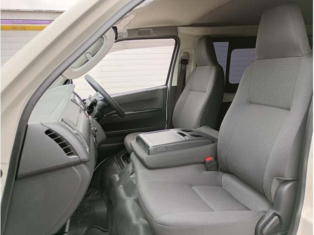 Toyota HIACE VAN 2024 7046781-5