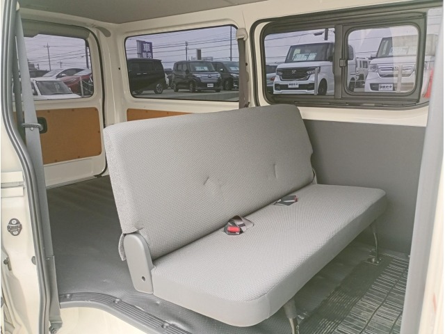Toyota HIACE VAN 2024 7046781-6